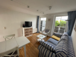 Wohnzimmer mit Blick auf die Terrasse